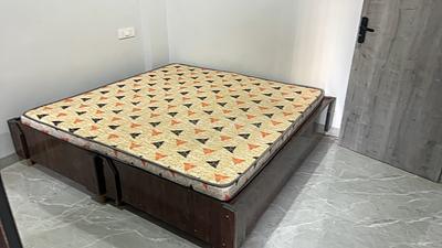 Bedroom Image of 450 Sq.ft 1 RK Builder Floor for rent in Nipania Indore for Rs. 11000
