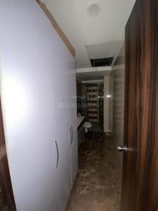 Bathroom Image of 600 Sq.ft 1 BHK Apartment / Flat for rent in JMD Suburbia 2, Sector 67 Gurgaon for Rs. 37000
