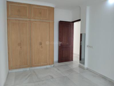 Bedroom Image of 5760 Sq.ft 4 BHK Builder Floor for rent in Safdarjung Development Area New Delhi for Rs. 200000