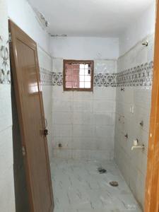 Common Bathroom Image of 835 Sq.ft 2 BHK Apartment / Flat for sale in Shalimar Garden Ghaziabad for Rs. 4000000