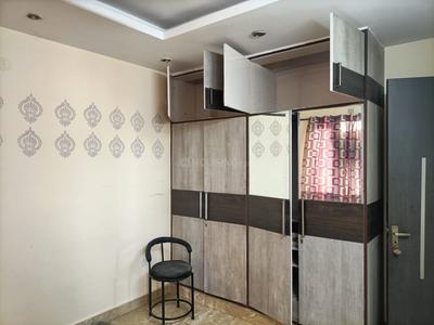Bedroom Image of 850 Sq.ft 2 BHK Builder Floor for rent in Preet Vihar New Delhi for Rs. 16000