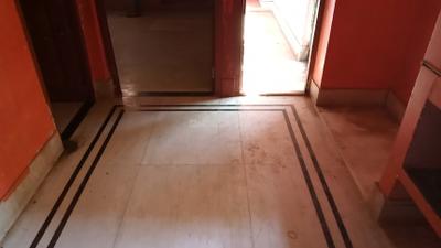 Living Room Image of 610 Sq.ft 2 BHK Builder Floor for rent in Keshtopur Kolkata for Rs. 8500