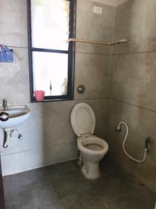 Common Bathroom Image of 1683 Sq.ft 3 BHK Apartment / Flat for sale in Gota Ahmedabad for Rs. 9000000