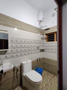 Common Bathroom Image of 2150 Sq.ft 3 BHK Independent House for rent in Bilandpur Gorakhpur for Rs. 18000