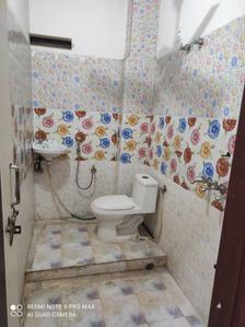 Bathroom Image of 950 Sq.ft 2 BHK Builder Floor for rent in Trehan AGS Extn II, Nagla Samawadi Alwar for Rs. 10000