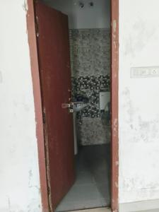 Bathroom Image of 600 Sq.ft 1 RK Apartment / Flat for sale in LDA Colony Lucknow for Rs. 3400000