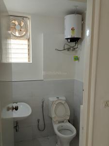 Bathroom Image of 1221 Sq.ft 3 BHK Apartment / Flat for sale in DLF Woodland Heights, Bommasandra Bengaluru for Rs. 7500000