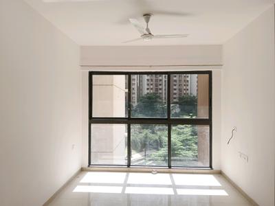 Living Room Image of 900 Sq.ft 2 BHK Apartment / Flat for rent in Lodha Splendora, Kasarvadavali Thane for Rs. 30000