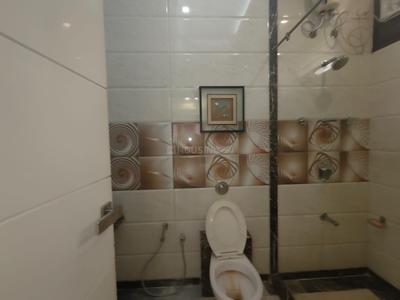 Bathroom Image of 6750 Sq.ft 5 BHK Villa for sale in Prahlad Nagar Ahmedabad for Rs. 83100000