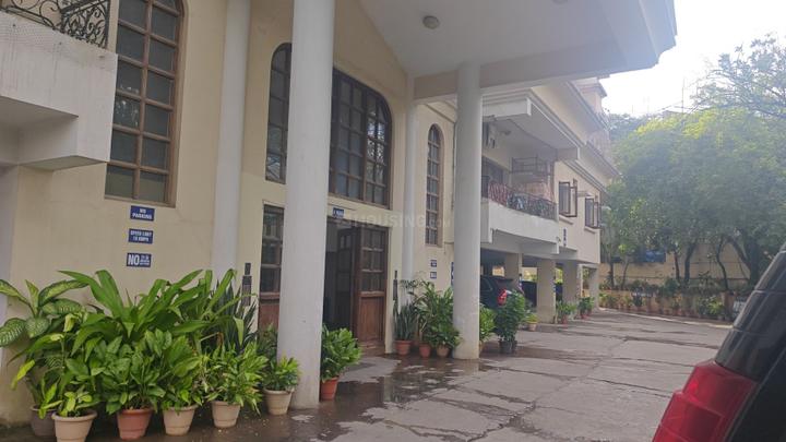 ZR Shangri la Apartments Building 1