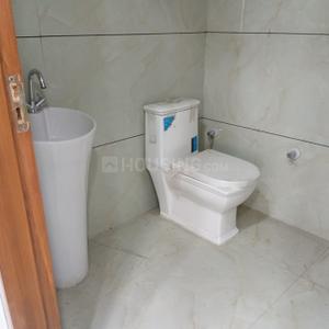 Bathroom Image of 550 Sq.ft 1 BHK Apartment / Flat for sale in Bajidpur Noida for Rs. 5335000