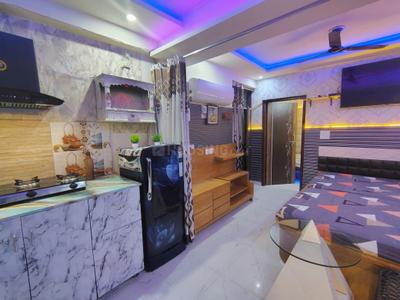 Kitchen Image of 450 Sq.ft 1 BHK Apartment / Flat for rent in Sector 73 Noida for Rs. 24000