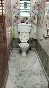 Bathroom Image of 1500 Sq.ft 3 BHK Apartment / Flat for rent in Dum Dum Kolkata for Rs. 17000