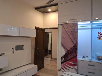 Bedroom Image of 1800 Sq.ft 3 BHK Builder Floor for rent in Kirti Nagar New Delhi for Rs. 57000