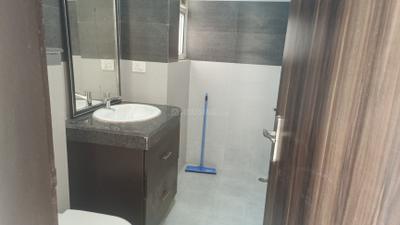 Image of 2210 Sq.ft 3 BHK Apartment / Flat for rent in Pareena Express Heights, Sector 99, Gurgaon for Rs. 40000
