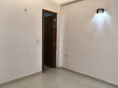 Bedroom Image of 750 Sq.ft 3 BHK Apartment / Flat for sale in Signature Global Grand IVA, Sector 103 Gurgaon for Rs. 9000000