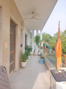 Living Room Image of 2400 Sq.ft 4 BHK Builder Floor for sale in Sector 21B Faridabad for Rs. 31000000