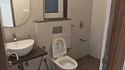 Image of 850 Sq.ft 2 BHK Apartment / Flat for rent in Shapoorji Pallonji BKC 28, Bandra East, Mumbai for Rs. 115000