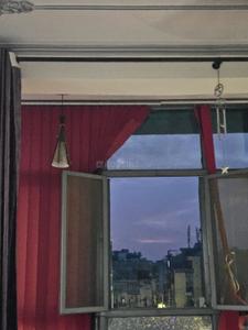 Bedroom Image of 630 Sq.ft 2 BHK Builder Floor for rent in Sant Nirankari Colony RWA, Mukherjee Nagar New Delhi for Rs. 20000