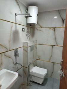 Bathroom Image of 850 Sq.ft 2 BHK Builder Floor for sale in Saket RWA, Freedom Fighters Enclave New Delhi for Rs. 4500000