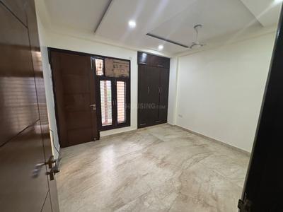 Bedroom Image of 2000 Sq.ft 3 BHK Builder Floor for rent in Kirti Nagar New Delhi for Rs. 65000