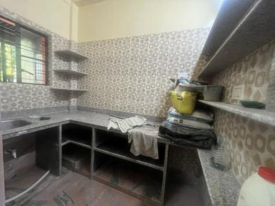 Kitchen Image of 950 Sq.ft 2 BHK Apartment / Flat for rent in Bangur Avenue Kolkata for Rs. 17000