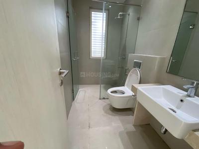 Bathroom Image of 2250 Sq.ft 3 BHK Apartment / Flat for rent in Indiabulls Sky Forest, Parel Mumbai for Rs. 280000