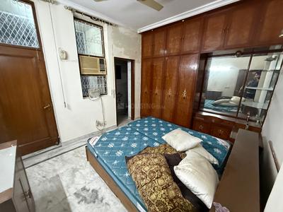 Bedroom Image of 1000 Sq.ft 2 BHK Builder Floor for rent in Lajpat Nagar New Delhi for Rs. 41000