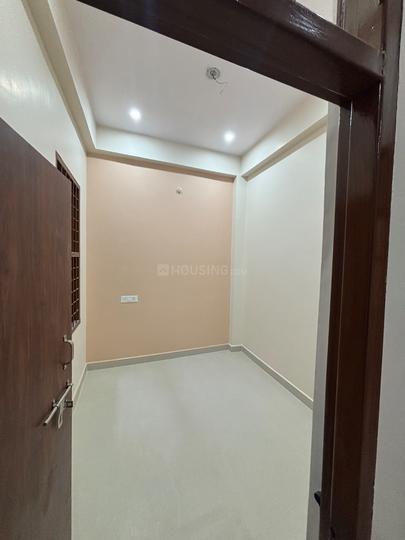 Alopi Bagh Bedroom 1