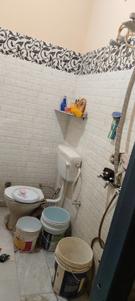 Bathroom Image of 892 Sq.ft 4 BHK Independent House for sale in Jatan Mohalla Karnal for Rs. 9500000