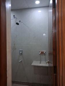 Common Bathroom Image of 1045 Sq.ft 2 BHK Apartment / Flat for sale in Capital Hometech Pride 2, Sector 73 Noida for Rs. 4076767