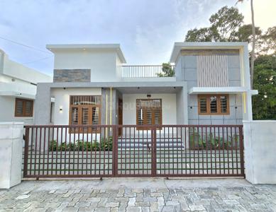 Image of 850 Sq.ft 3 BHK Independent House for sale in North Parvur, Kochi for Rs. 4200000