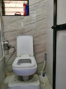 Common Bathroom Image of 920 Sq.ft 2 BHK Apartment / Flat for rent in Kasarvadavali Thane for Rs. 27000
