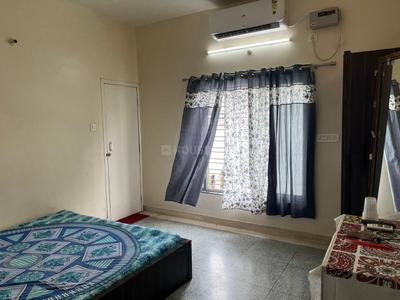 Bedroom Image of 1500 Sq.ft 3 BHK Apartment / Flat for rent in Babupara Siliguri for Rs. 18000