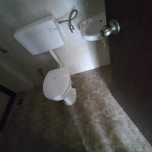 Bathroom Image of 680 Sq.ft 1.5 BHK Apartment / Flat for sale in Kasarvadavali Thane for Rs. 8200000