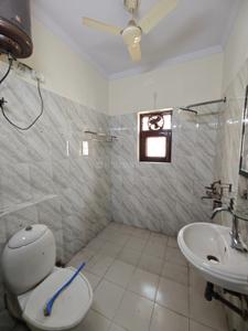 Bathroom Image of 4000 Sq.ft 3 BHK Independent House for sale in Sector 71 Noida for Rs. 110000000