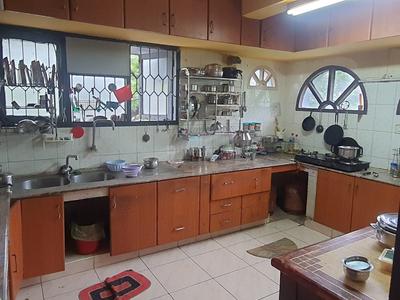 Kitchen Image of 1200 Sq.ft 3 BHK Apartment / Flat for sale in T Nagar Chennai for Rs. 17500000