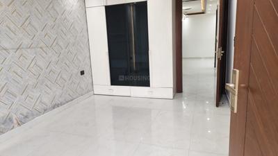 Bedroom Image of 2000 Sq.ft 3 BHK Apartment / Flat for rent in Indirapuram Ghaziabad for Rs. 47000