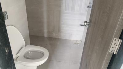 Bathroom Image of 700 Sq.ft 1.5 BHK Apartment / Flat for rent in Ganga Millennia Undri, Undri Pune for Rs. 18000