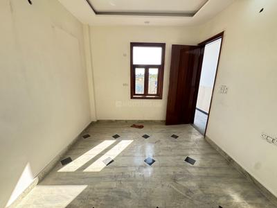 Bedroom Image of 1505 Sq.ft 5 BHK Builder Floor for sale in Sector 6 Rohini New Delhi for Rs. 14500000
