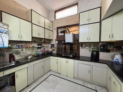 Kitchen Image of 2300 Sq.ft 3 BHK Builder Floor for sale in Kirti Nagar New Delhi for Rs. 27500000