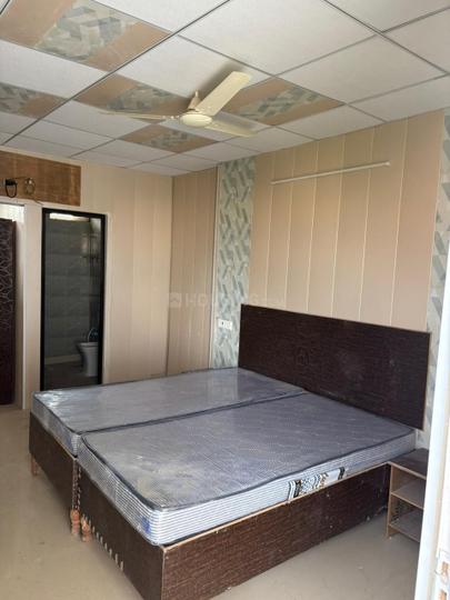 Bedroom Image of Shiv niwas pg in Sector 37, Noida