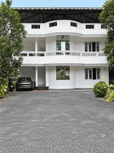 Image of 2750 Sq.ft 5 BHK Independent House for sale in Vyttila, Kochi for Rs. 22000000