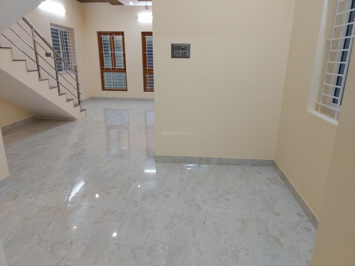 Yasri Living Main Image 1