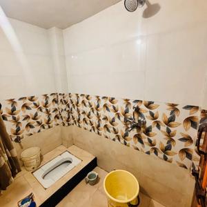 Bathroom Image of 500 Sq.ft 1 BHK Independent House for sale in Mansarovar Nagar Indore for Rs. 3400000
