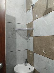 Bathroom Image of 450 Sq.ft 1 BHK Builder Floor for rent in Mahalakshmi Nagar Indore for Rs. 17000