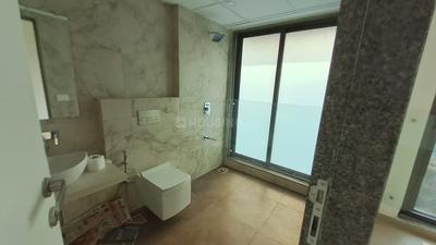 Bathroom Image of 650 Sq.ft 2 BHK Apartment / Flat for sale in Kanakia Silicon Valley, Powai Mumbai for Rs. 21000000
