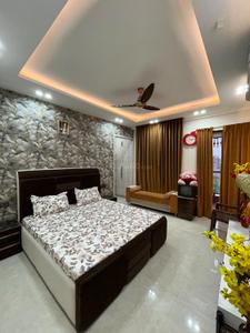 Bedroom Image of 2205 Sq.ft 4 BHK Builder Floor for sale in Surya Niketan, Anand Vihar New Delhi for Rs. 45000000