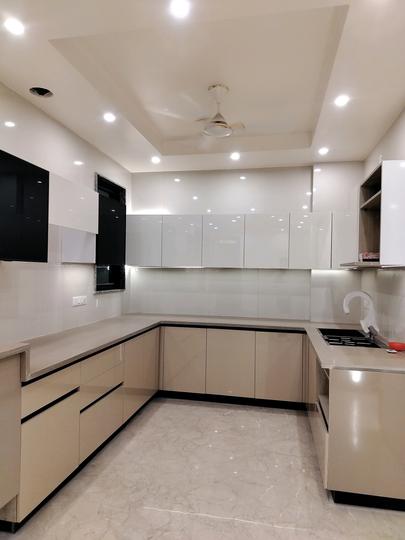 Paramount Luxury Golf Course Extension Main Image 1