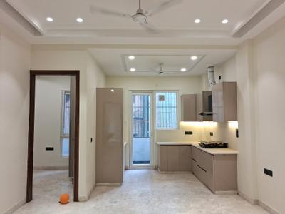 Living Room Image of 1350 Sq.ft 3 BHK Builder Floor for sale in Paschim Vihar New Delhi for Rs. 26000000